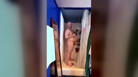 IM A BAD DAWGY WOOF WOOF online show from March 4, 2026, 1:06 pm