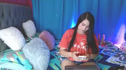 Snapshot of licy_klein chatting on April 9, 2026, 5:40 pm Isa online show from April 9, 2026, 5:40 pm