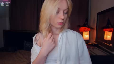 Ann online show from November 1, 2025, 7:49 pm