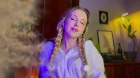 its my birthday today so im offline  but id be so happy if you felt like sending me a birthday love while im away  online show from February 17, 2026, 5:08 pm