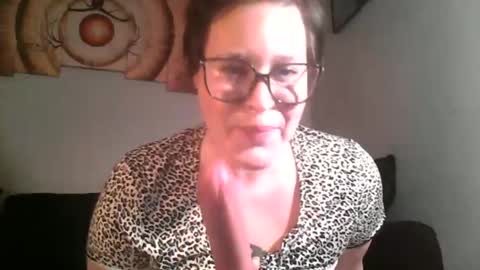 life_as_lindz online show from March 22, 2026, 3:54 am
