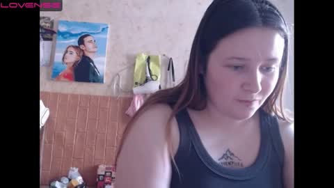 light_lunaa online show from December 9, 2024, 7:06 am