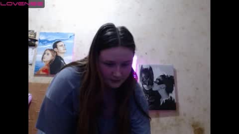 light_lunaa online show from December 9, 2024, 2:49 pm