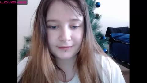 light_lunaa online show from January 2, 2025, 6:29 am