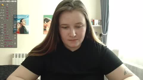 light_lunaa online show from February 10, 2025, 5:14 am