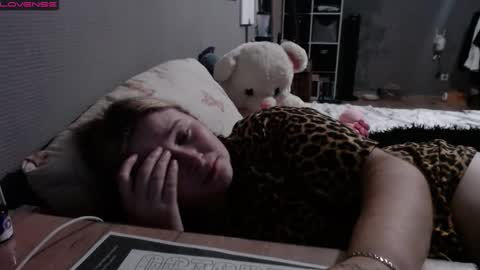 light_lunaa online show from September 15, 2025, 3:12 pm