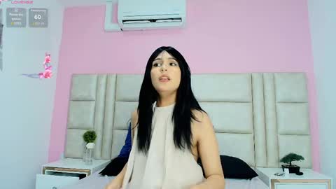 Lia  online show from June 8, 2026, 4:51 pm