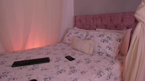 Lia Sweet online show from February 12, 2025, 2:10 pm