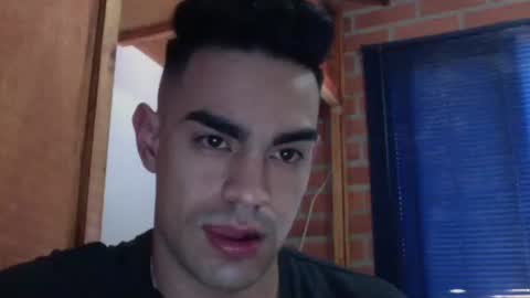 Snapshot of liiam_collins chatting on December 21, 2025, 5:09 pm liiam online show from December 21, 2025, 5:09 pm