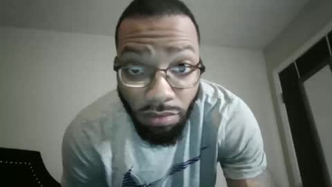 liightsinlover online show from November 5, 2025, 5:24 pm