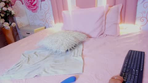 LIILY online show from January 11, 2025, 12:12 am