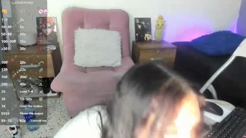 Lily Moore online show from December 11, 2024, 10:14 am