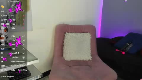 Lily Moore online show from December 19, 2024, 10:34 am