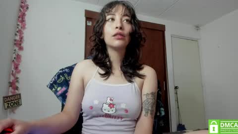 lisa online show from April 15, 2026, 3:35 am