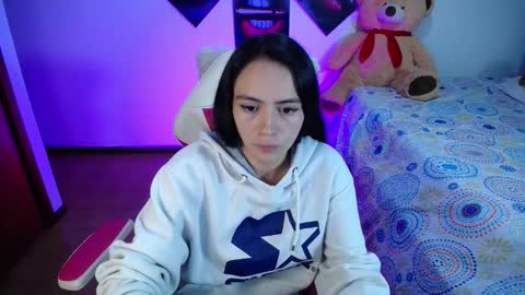 Liika  online show from November 15, 2025, 3:37 am