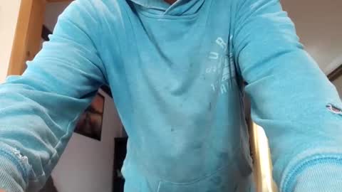 St pierre online show from April 19, 2026, 3:33 pm