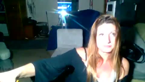 Snapshot of likerightnow chatting on May 1, 2026, 9:58 am likerightnow online show from May 1, 2026, 9:58 am