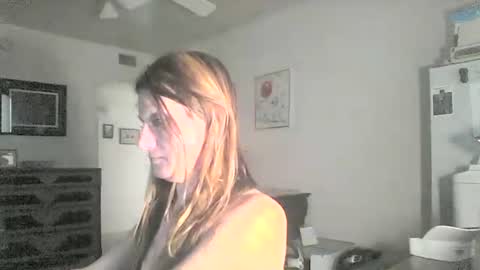 Snapshot of likerightnow chatting on July 10, 2026, 7:49 pm likerightnow online show from July 10, 2026, 7:49 pm
