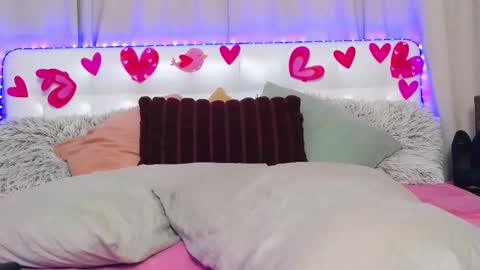 Lil Bella G online show from February 21, 2025, 11:11 am