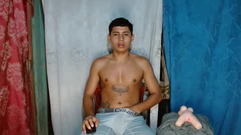 lil_condor_baby online show from September 24, 2025, 2:04 am