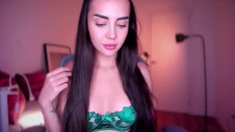 Gabriela online show from November 19, 2025, 8:31 pm