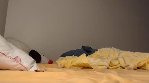 lil gemmie online show from December 3, 2024, 9:44 am