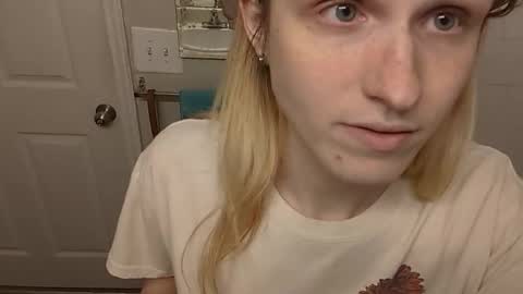 lil gemmie online show from November 19, 2025, 10:21 pm