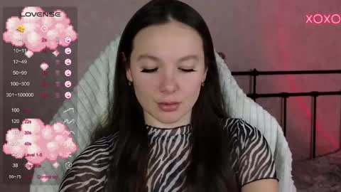 little moon online show from February 18, 2025, 4:05 pm