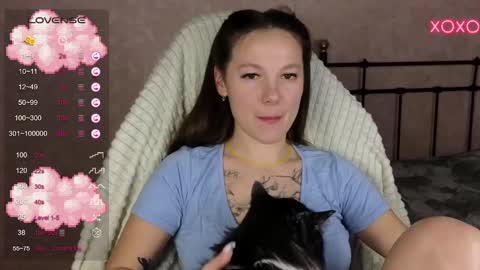 little moon online show from February 23, 2025, 4:02 pm