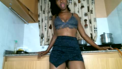 Snapshot of lil_paula chatting on June 17, 2026, 9:45 am serenity online show from June 17, 2026, 9:45 am