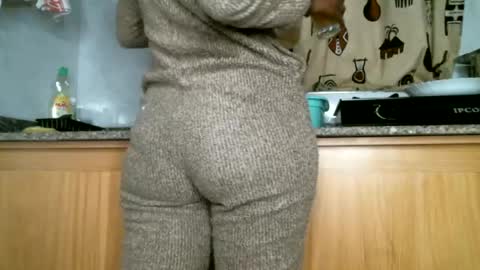 Snapshot of lil_paula chatting on June 22, 2026, 6:43 am serenity online show from June 22, 2026, 6:43 am