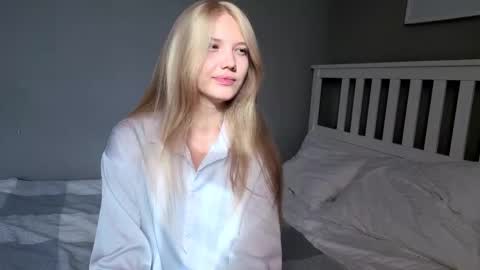 Emma online show from October 5, 2025, 8:23 am