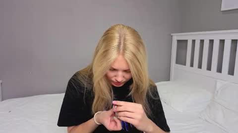 Emma online show from October 17, 2025, 9:56 am