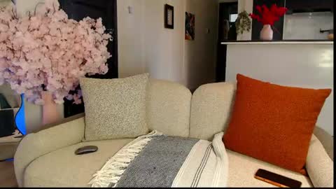 Snapshot of lil_vivien chatting on June 19, 2026, 5:45 am missy online show from June 19, 2026, 5:45 am
