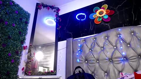   online show from February 24, 2025, 11:32 am