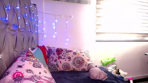   online show from March 7, 2025, 2:34 pm