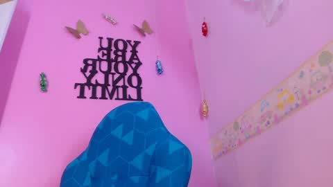 L I L A online show from January 23, 2025, 6:35 pm