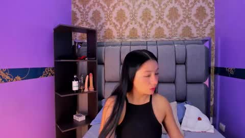 L I L A online show from November 25, 2025, 12:16 pm