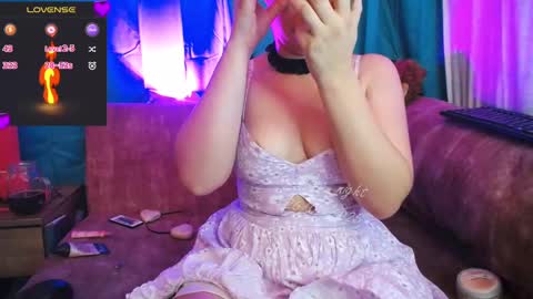 Jen online show from February 27, 2025, 10:37 am