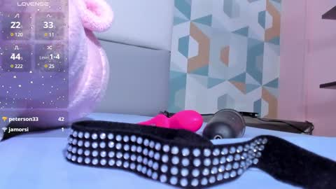 Dove online show from February 27, 2025, 10:20 pm