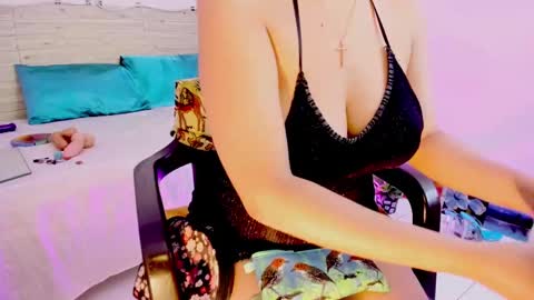 Lilah Sweet online show from September 9, 2025, 12:15 pm