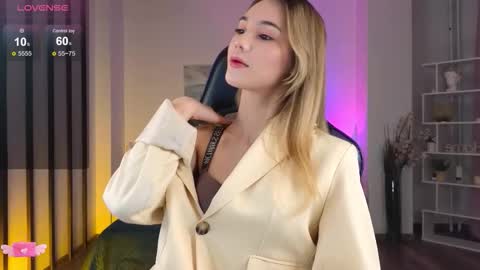 Hi im Yuki online show from November 27, 2025, 10:17 am