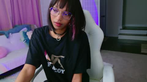 evie online show from January 23, 2025, 2:44 am