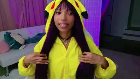 evie online show from March 3, 2025, 2:15 am