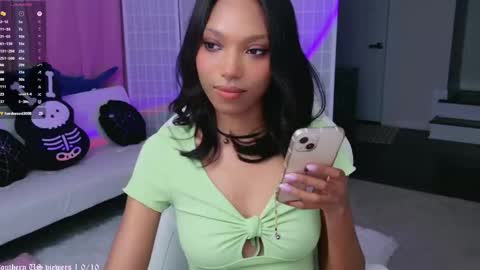 evie online show from November 15, 2025, 2:42 am