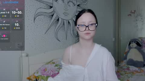 Nika and Lori online show from December 8, 2024, 3:24 pm