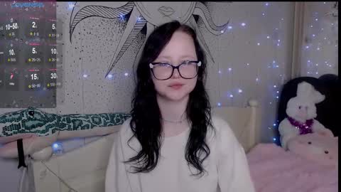 Nika and Lori online show from January 5, 2025, 2:08 pm