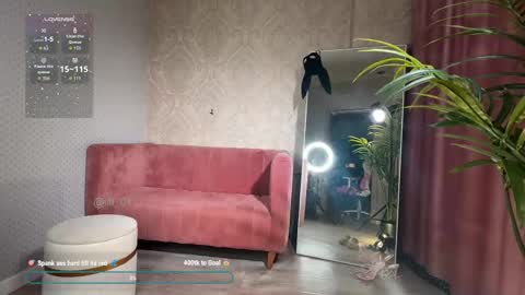 Lili online show from April 21, 2026, 12:44 pm