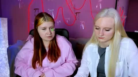 Lili online show from March 17, 2026, 3:04 pm