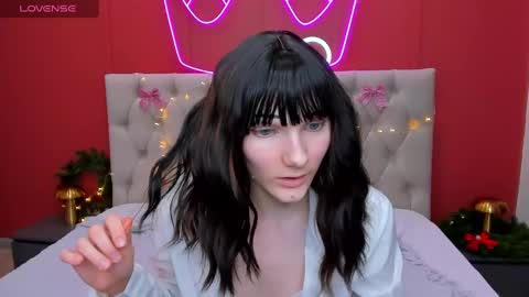 Lilli  follow me kiss online show from January 5, 2025, 3:13 pm